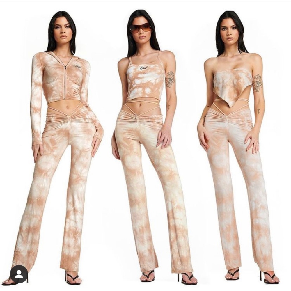 I am gia halo pants